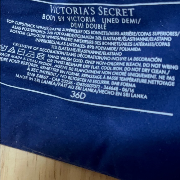 Awesome VS bra used but in great condition - Picture 4 of 8